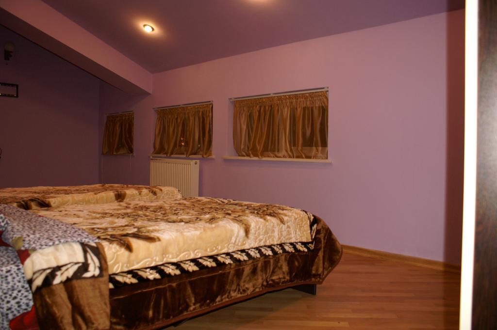Europa+T Hotel Tbilisi Rum bild