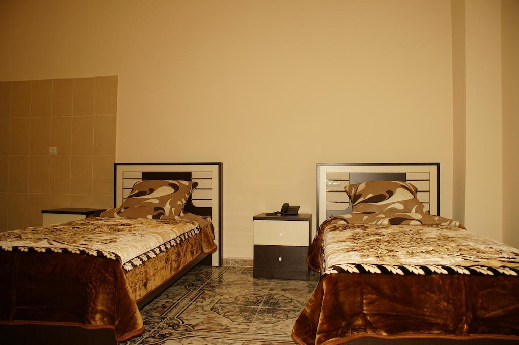 Europa+T Hotel Tbilisi Rum bild